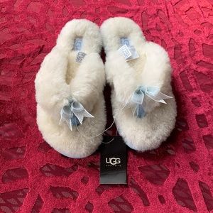 BRAND NEW UGG slippers! (discontinued style!)
